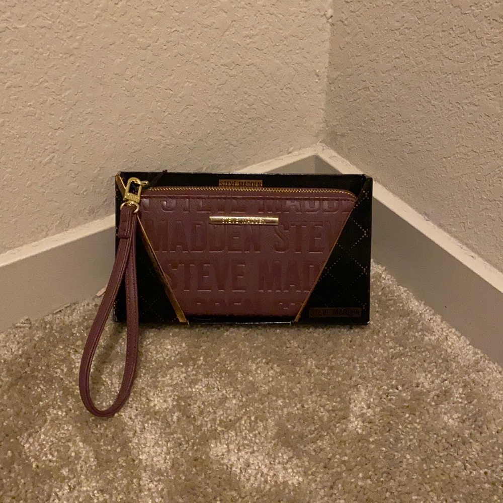 Steve Madden Wine Wristlet